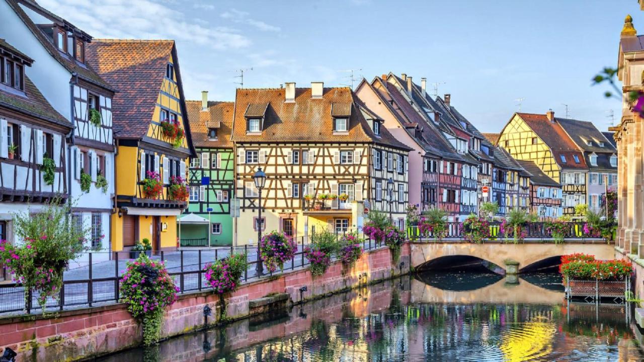 Sous Les Toits Du Zinc - Climatise Colmar Exterior foto